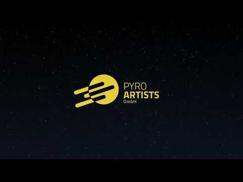 PyroArtists | Green Strobe w/ Gold Strobe w/ Blue Mine